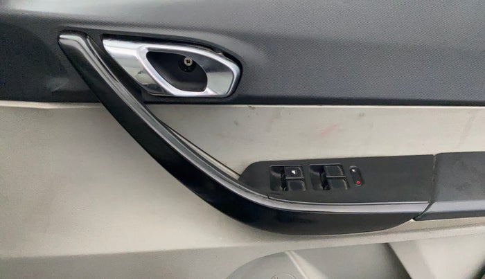 2019 Tata Tiago XZ PLUS PETROL, Petrol, Manual, 80,574 km, Driver Side Door Panels Control