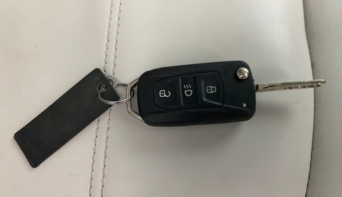 2019 Tata Tiago XZ PLUS PETROL, Petrol, Manual, 80,574 km, Key Close Up