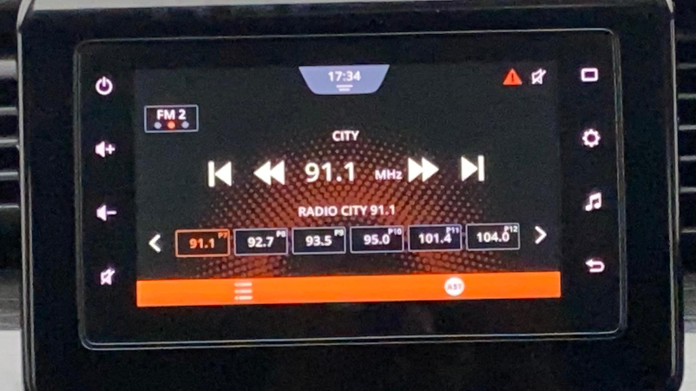 2022 Maruti XL6 ZETA AT, Petrol, Automatic, 18,659 km, Infotainment System