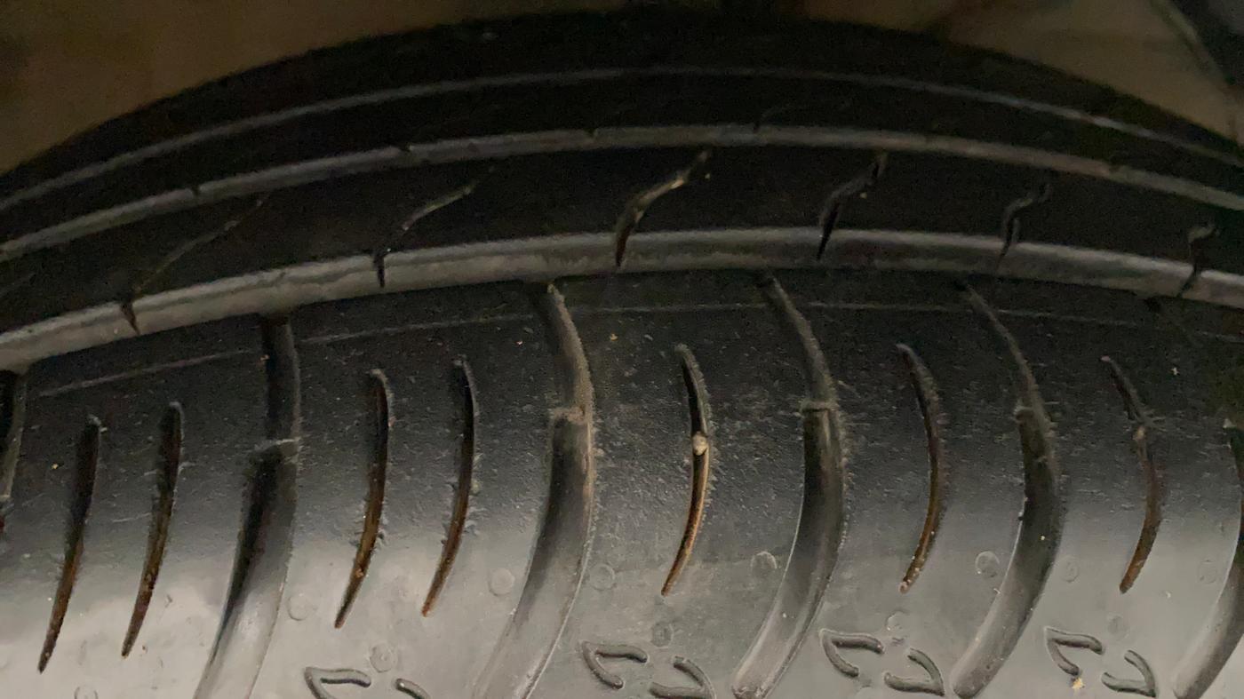 2022 Maruti XL6 ZETA AT, Petrol, Automatic, 18,659 km, Right Front Tyre Tread