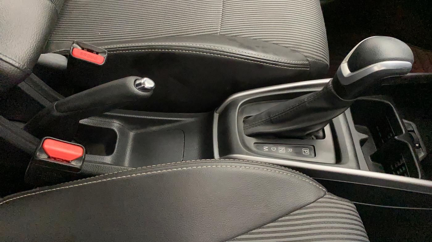 2022 Maruti XL6 ZETA AT, Petrol, Automatic, 18,659 km, Gear Lever