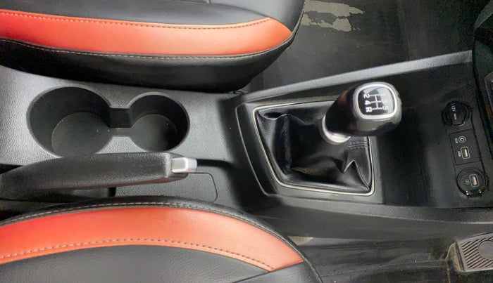 2019 Hyundai Elite i20 ASTA 1.2 (O), Petrol, Manual, 90,632 km, Gear Lever