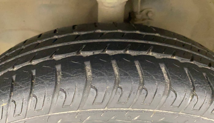 2013 Maruti Wagon R 1.0 VXI, Petrol, Manual, 45,563 km, Left Front Tyre Tread
