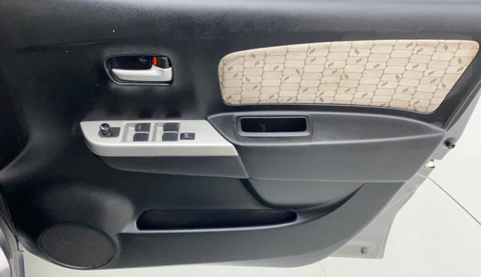 2013 Maruti Wagon R 1.0 VXI, Petrol, Manual, 45,563 km, Driver Side Door Panels Control