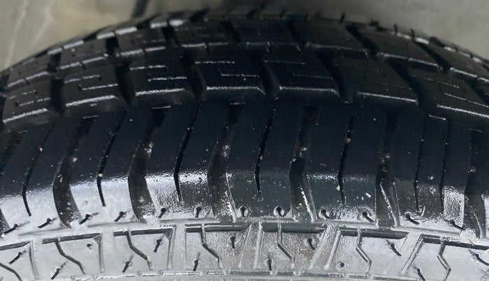 2013 Maruti Alto 800 LXI, Petrol, Manual, 4,525 km, Right Front Tyre Tread