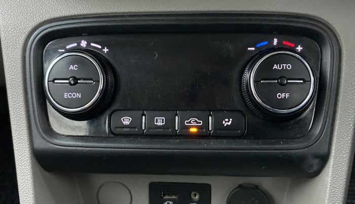 2019 Tata Tiago XZ PLUS DUAL TONE DIESEL, Diesel, Manual, 51,729 km, Automatic Climate Control