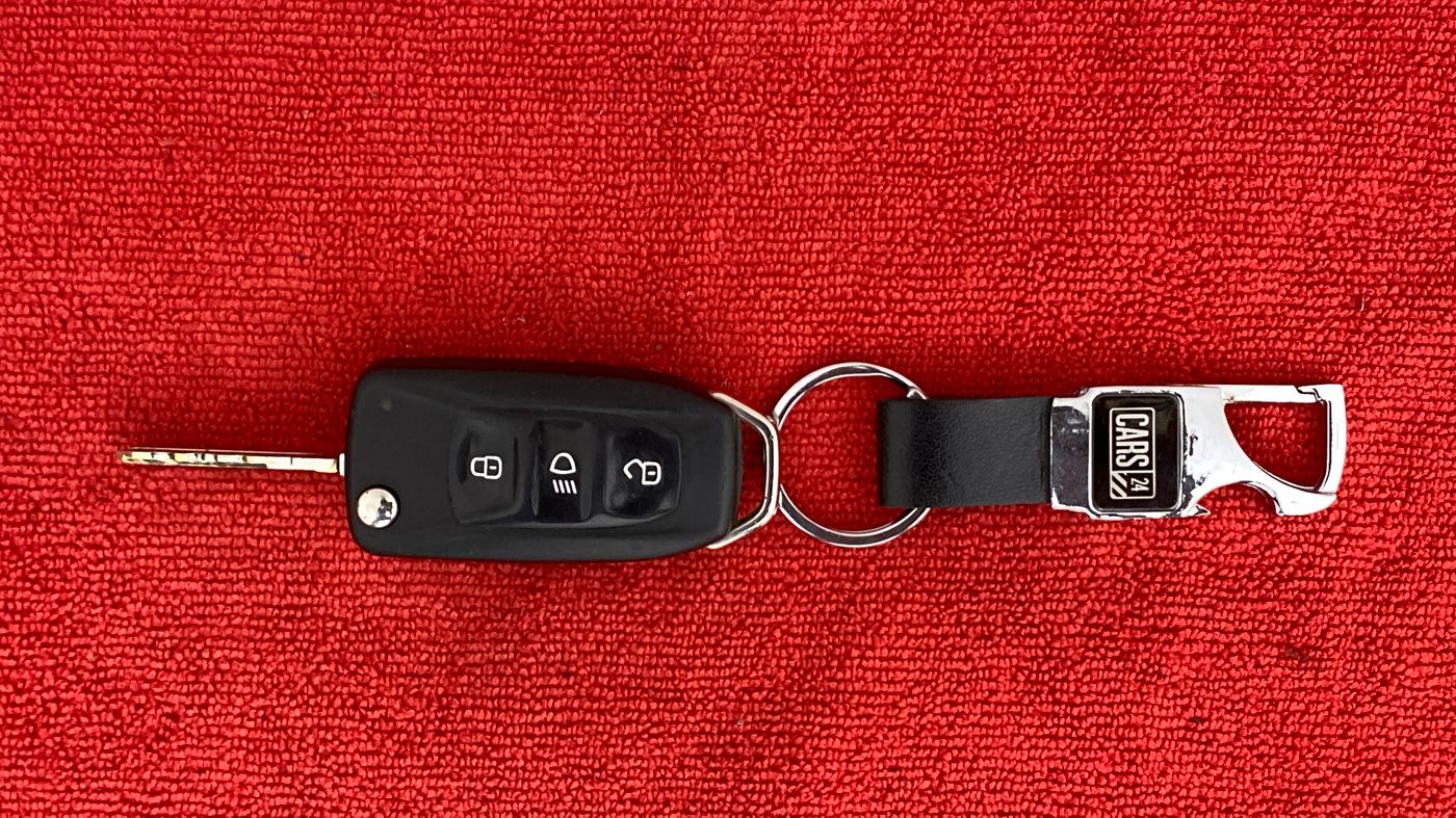 2019 Tata Tiago XZ PLUS DUAL TONE DIESEL, Diesel, Manual, 51,729 km, Key Close Up