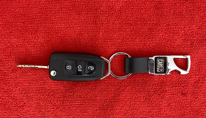 2019 Tata Tiago XZ PLUS DUAL TONE DIESEL, Diesel, Manual, 51,729 km, Key Close Up