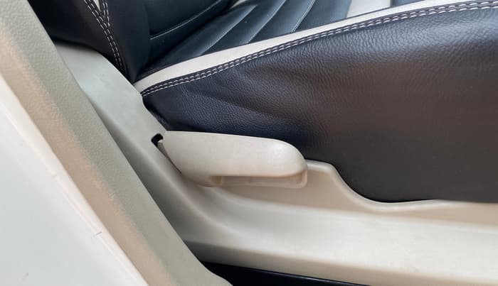 2015 Maruti Celerio ZXI AMT, Petrol, Automatic, 58,393 km, Driver Side Adjustment Panel