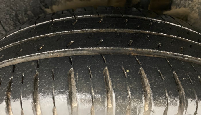 2017 Maruti Dzire ZXI Plus, Petrol, Manual, 24,786 km, Left Rear Tyre Tread