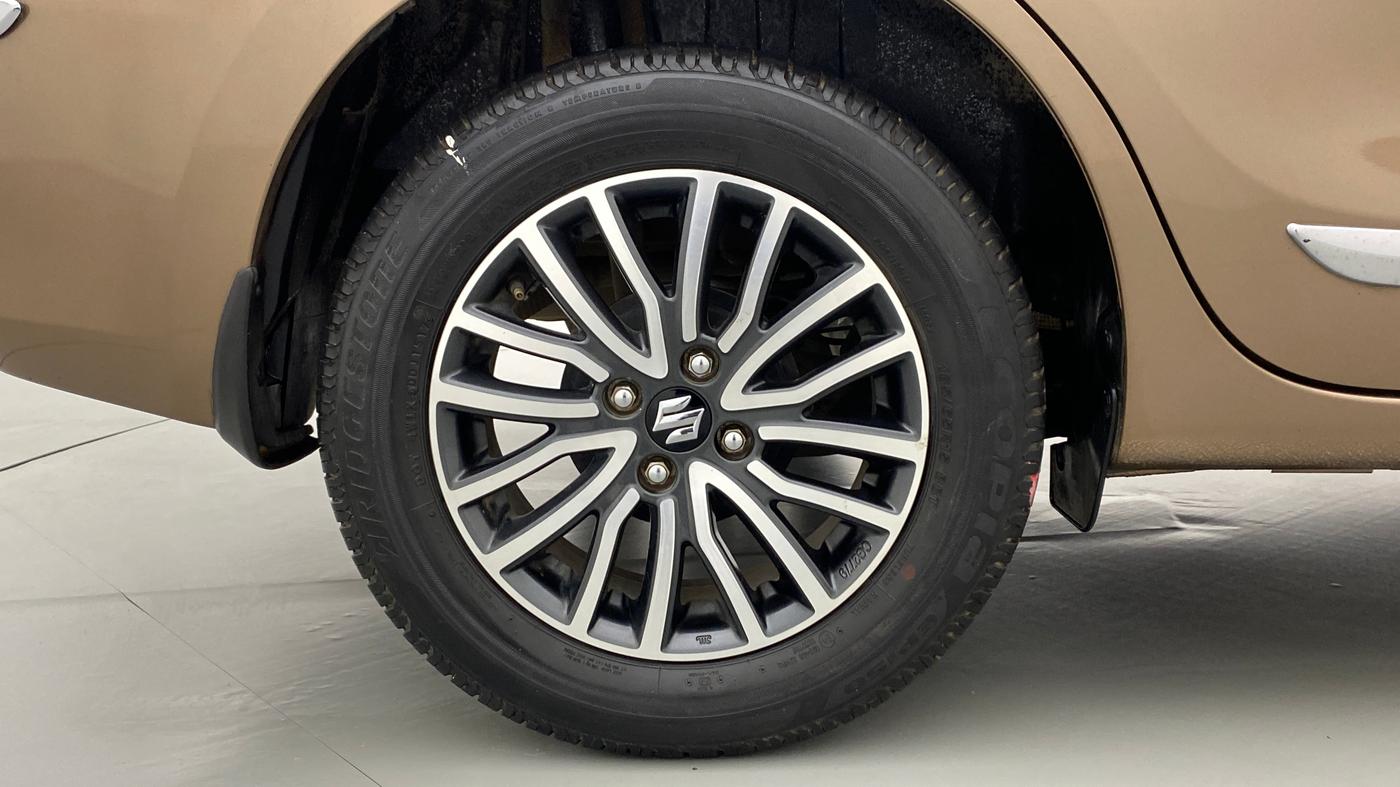 2017 Maruti Dzire ZXI Plus, Petrol, Manual, 24,786 km, Right Rear Wheel