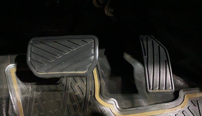 2017 Maruti Swift Dzire ZDI AMT, Diesel, Automatic, 57,076 km, Pedals