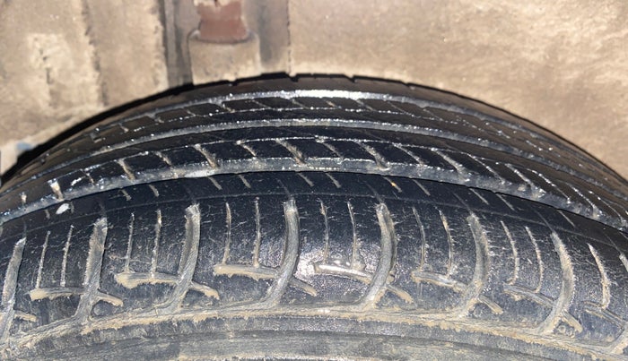 2017 Maruti Swift Dzire ZDI AMT, Diesel, Automatic, 57,076 km, Right Rear Tyre Tread