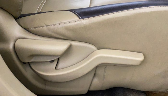 2014 Honda Amaze 1.2L I-VTEC S, Petrol, Manual, 71,609 km, Driver Side Adjustment Panel