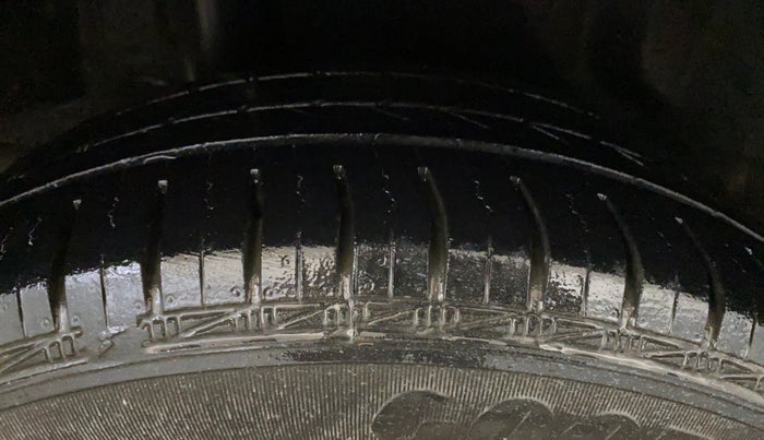 2014 Honda Amaze 1.2L I-VTEC S, Petrol, Manual, 71,609 km, Right Rear Tyre Tread