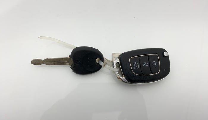 2022 Hyundai GRAND I10 NIOS SPORTZ 1.2 KAPPA VTVT CNG, CNG, Manual, 69,688 km, Key Close Up