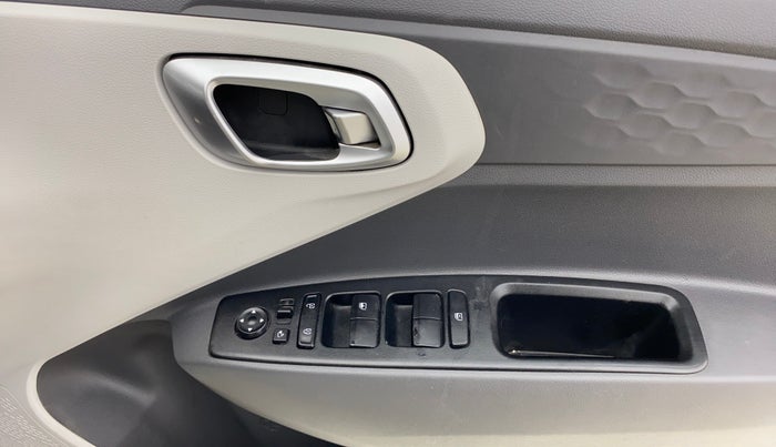 2022 Hyundai GRAND I10 NIOS SPORTZ 1.2 KAPPA VTVT CNG, CNG, Manual, 69,688 km, Driver Side Door Panels Control