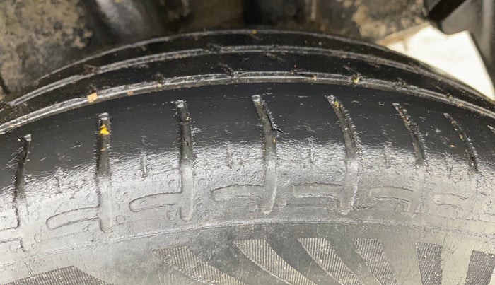 2022 Hyundai GRAND I10 NIOS SPORTZ 1.2 KAPPA VTVT CNG, CNG, Manual, 69,688 km, Left Rear Tyre Tread