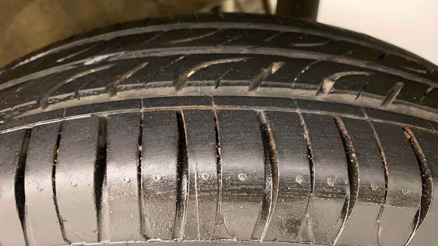 2013 Maruti Wagon R 1.0 VXI, Petrol, Manual, 58,323 km, Left Rear Tyre Tread