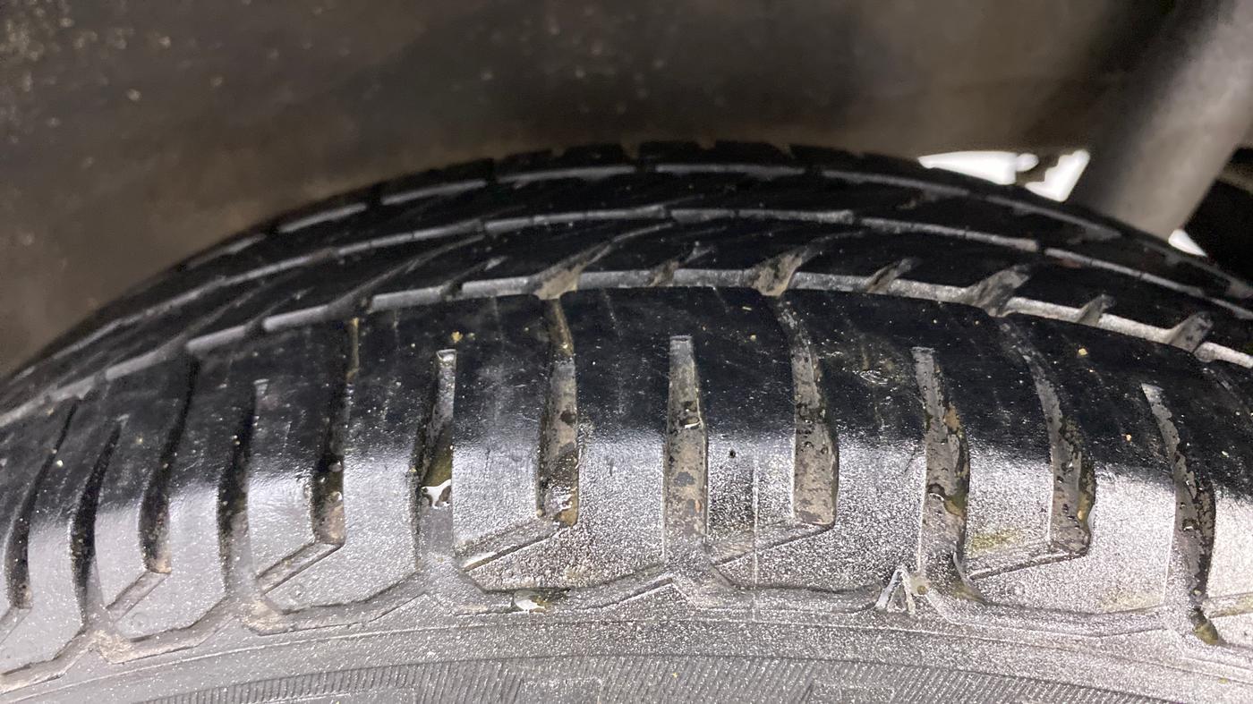 2014 Maruti Wagon R Stingray VXI, Petrol, Manual, 56,367 km, Left Rear Tyre Tread