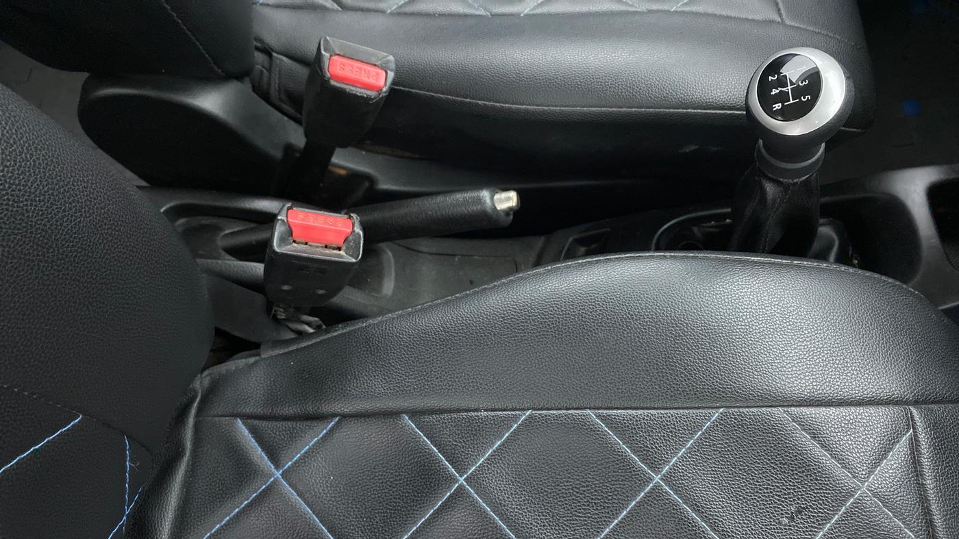2014 Maruti Wagon R Stingray VXI, Petrol, Manual, 56,367 km, Gear Lever