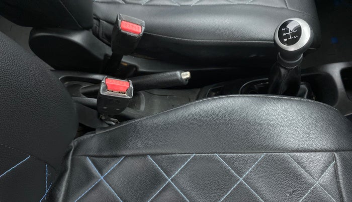2014 Maruti Wagon R Stingray VXI, Petrol, Manual, 56,367 km, Gear Lever