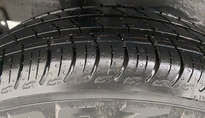 2021 Maruti S PRESSO VXI PLUS, Petrol, Manual, 121 km, Right Rear Tyre Tread
