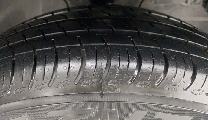 2021 Maruti S PRESSO VXI PLUS, Petrol, Manual, 121 km, Right Front Tyre Tread