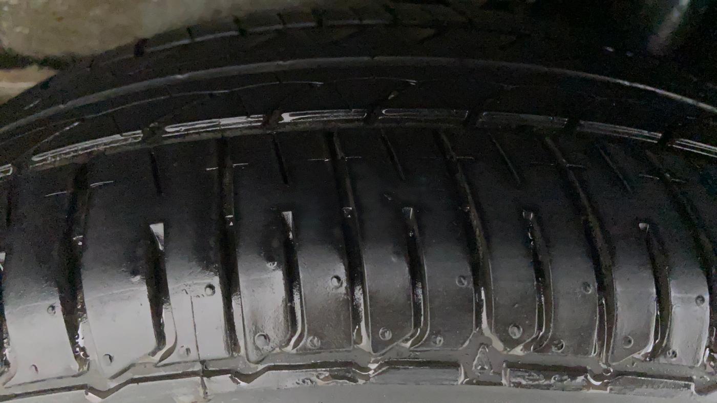 2014 Maruti Ritz ZXI, Petrol, Manual, 35,977 km, Right Rear Tyre Tread