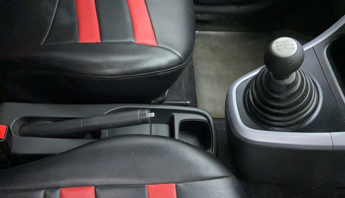 2014 Maruti Ritz ZXI, Petrol, Manual, 35,977 km, Gear Lever