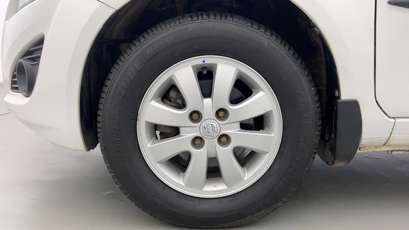 2014 Maruti Ritz ZXI, Petrol, Manual, 35,977 km, Left Front Wheel