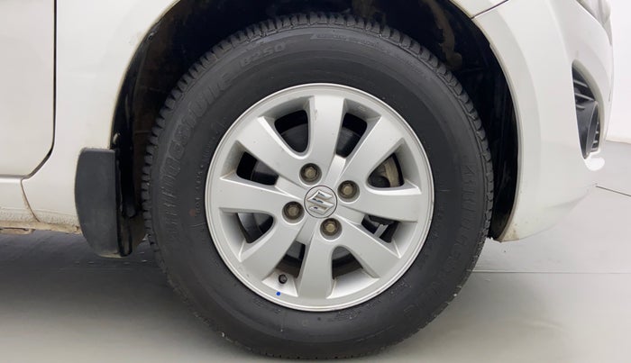 2014 Maruti Ritz ZXI, Petrol, Manual, 35,977 km, Right Front Wheel