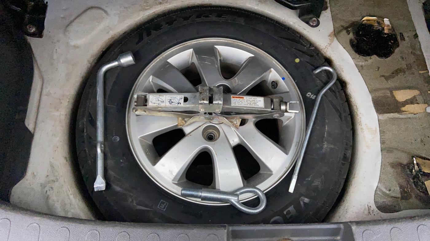 2014 Maruti Ritz ZXI, Petrol, Manual, 35,977 km, Spare Tyre