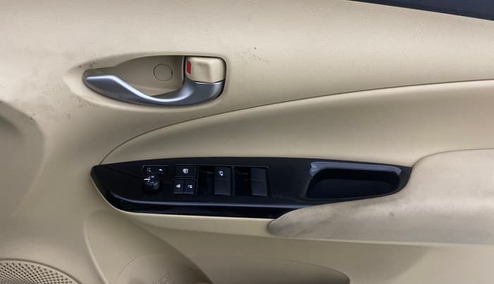 2018 Toyota YARIS G CVT, Petrol, Automatic, 43,796 km, Driver Side Door Panels Control