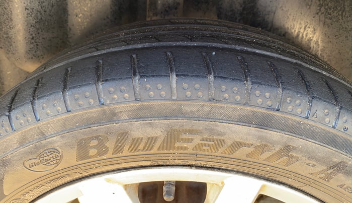 2017 Volkswagen Polo GT TSI AT, Petrol, Automatic, 1,12,200 km, Right Rear Tyre Tread