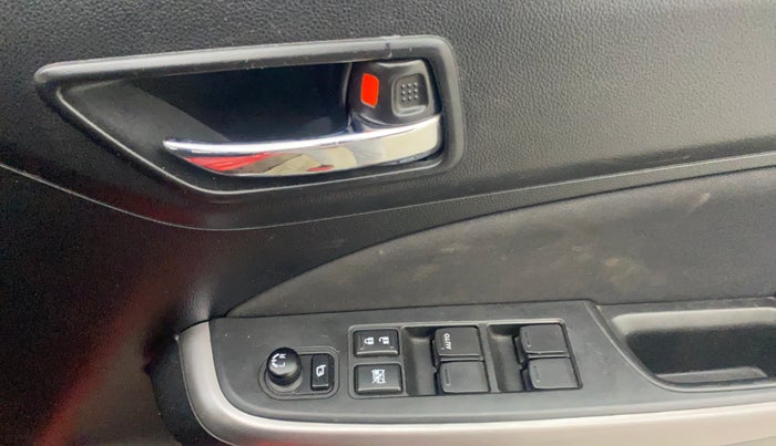 2023 Maruti Swift ZXI PLUS AMT DUAL TONE, Petrol, Automatic, 19,429 km, Driver Side Door Panels Control