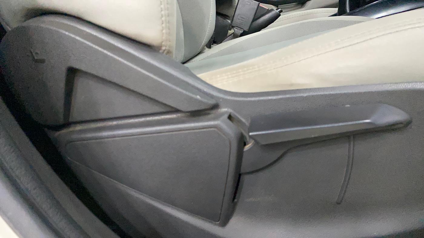 2017 Ford Ecosport TREND 1.5L DIESEL, Diesel, Manual, 98,691 km, Driver Side Adjustment Panel