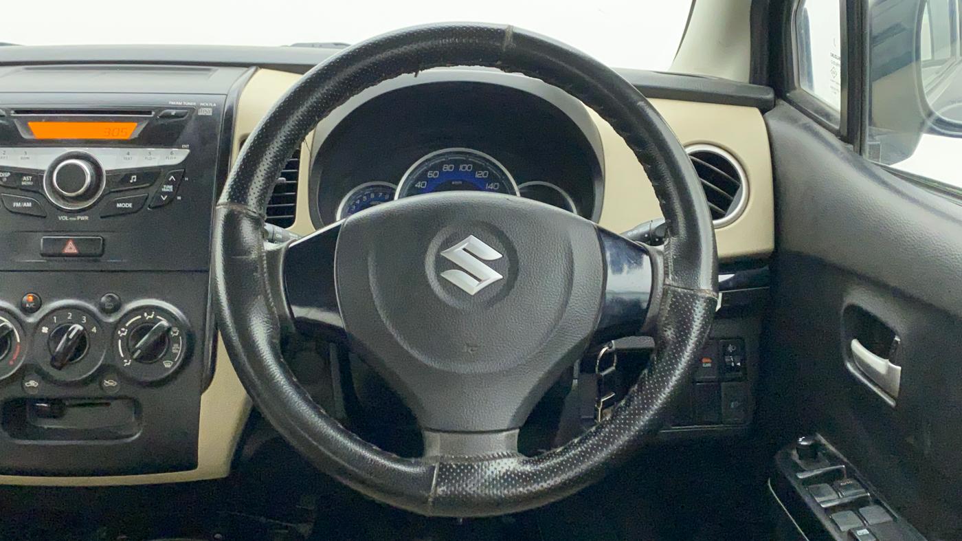 2017 Maruti Wagon R 1.0 VXI+ AMT, Petrol, Automatic, 41,010 km, Steering Wheel Close Up