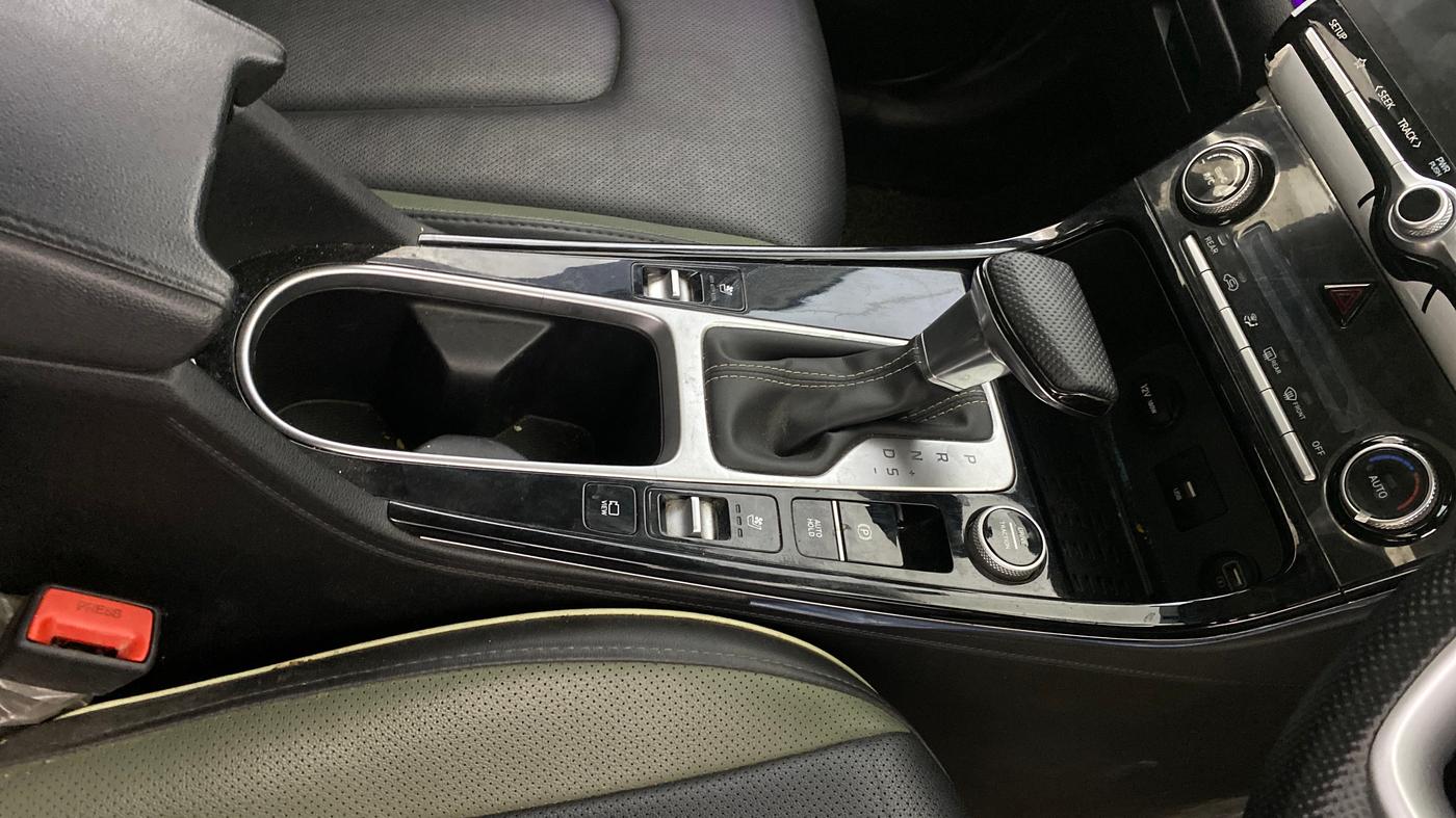 2023 Hyundai ALCAZAR  Signature (O) AE 7Str Diesel AT, Diesel, Automatic, 74,379 km, Gear Lever