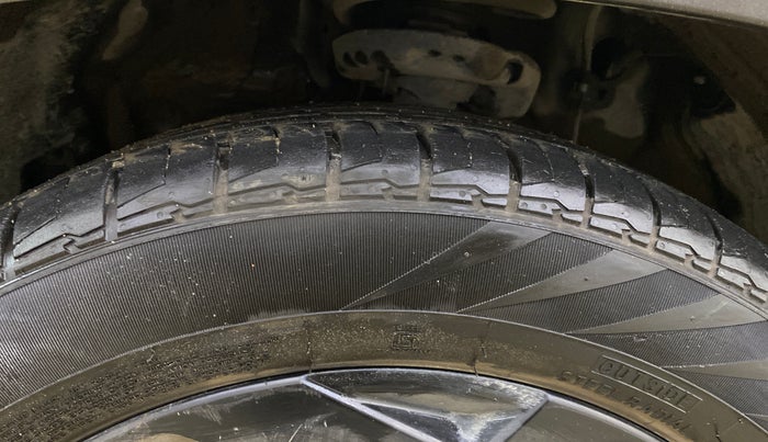 2023 Hyundai ALCAZAR  Signature (O) AE 7Str Diesel AT, Diesel, Automatic, 74,379 km, Left Front Tyre Tread