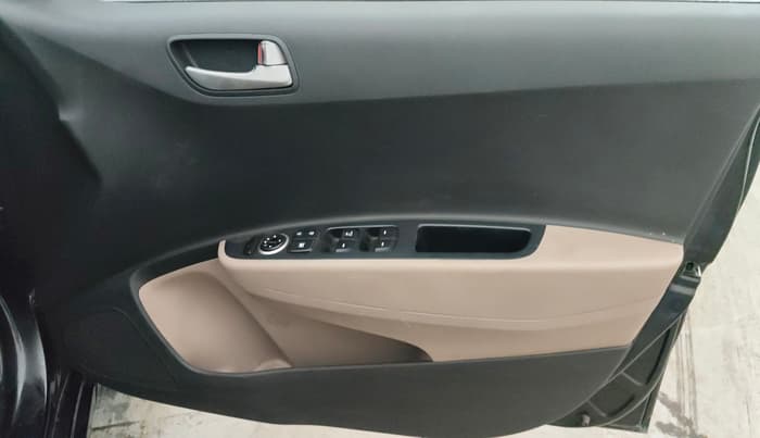 2014 Hyundai Xcent S (O) 1.2, Petrol, Manual, 65,402 km, Driver Side Door Panels Control