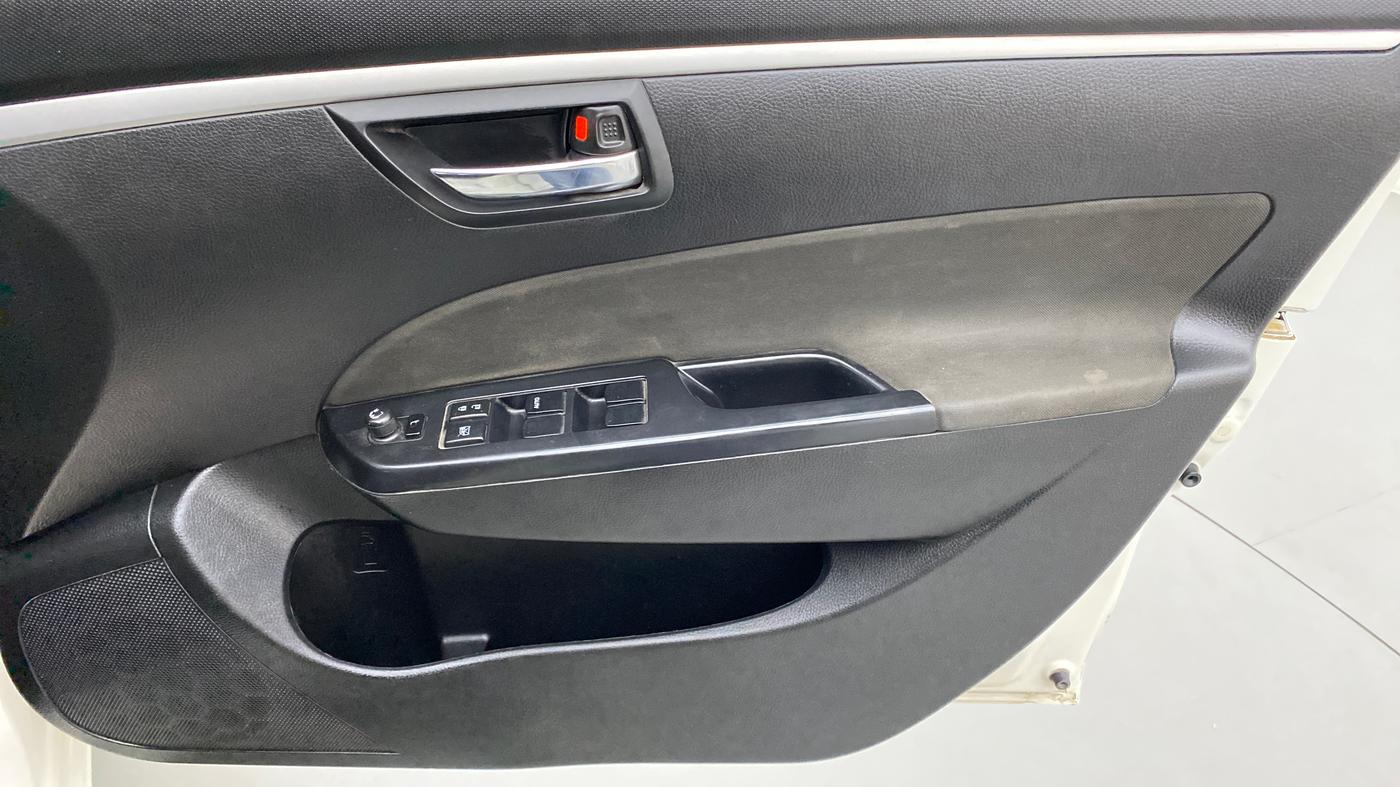 2014 Maruti Swift ZXI D, Petrol, Manual, 82,122 km, Driver Side Door Panels Control