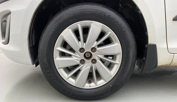 2014 Maruti Swift ZXI D, Petrol, Manual, 82,122 km, Left Front Wheel