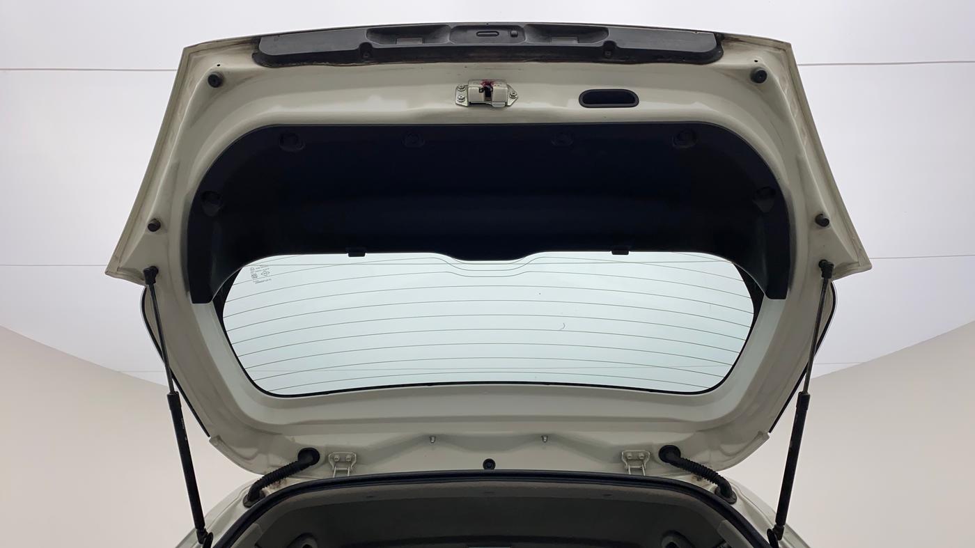 2014 Maruti Swift ZXI D, Petrol, Manual, 82,122 km, Boot Door Open