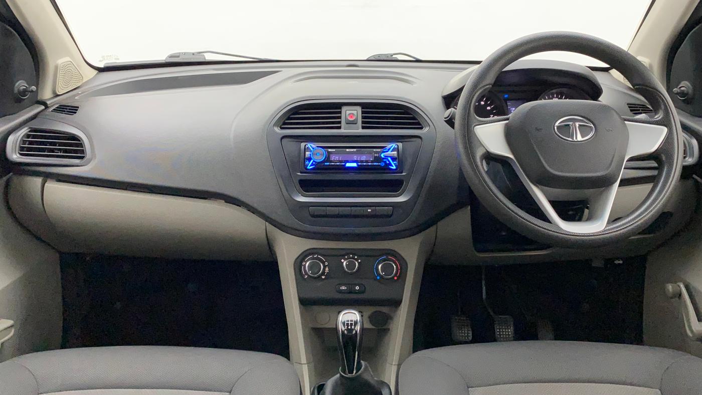 2017 Tata Tiago XE PETROL, Petrol, Manual, 38,063 km, Dashboard