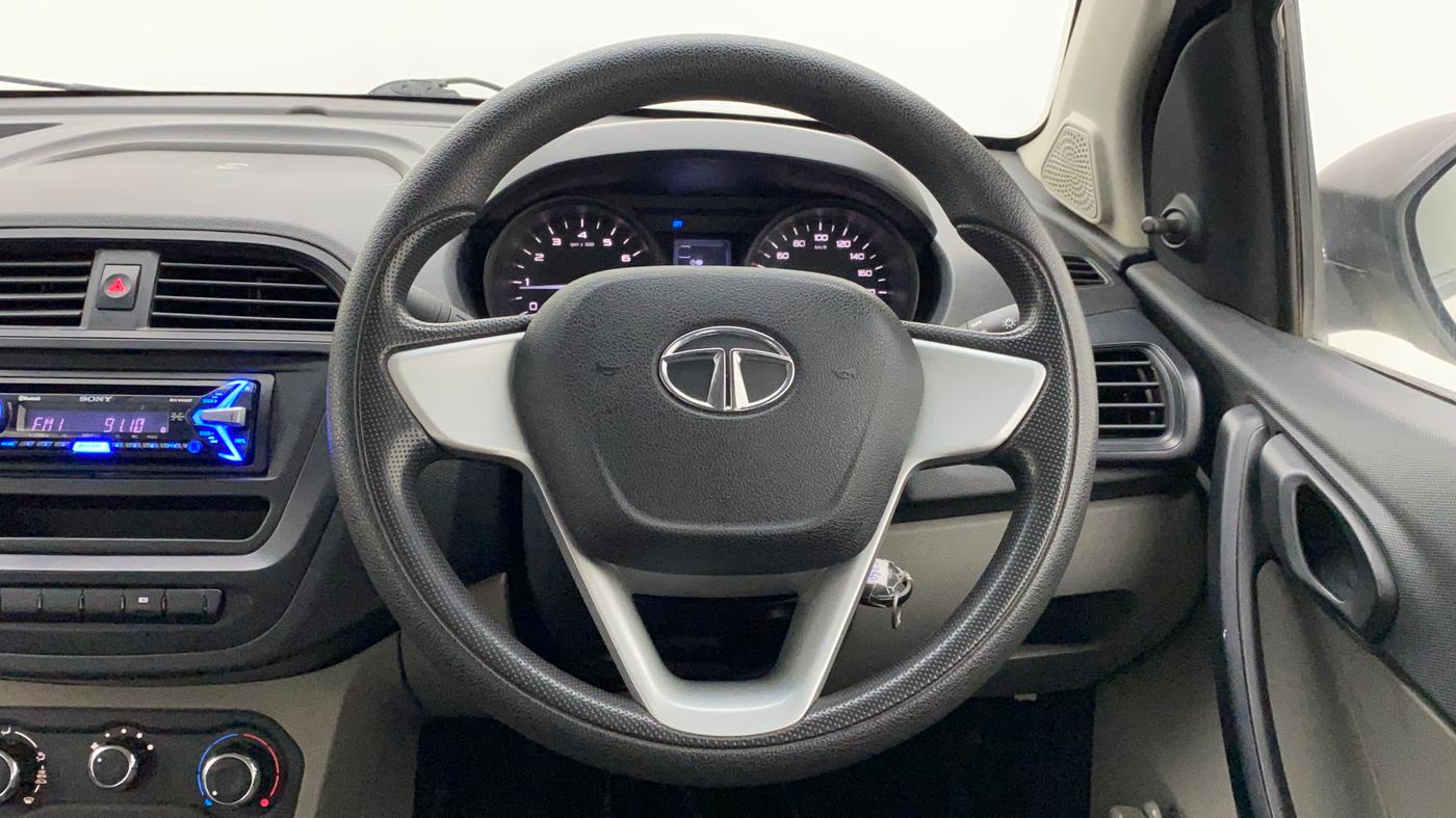 2017 Tata Tiago XE PETROL, Petrol, Manual, 38,063 km, Steering Wheel Close Up