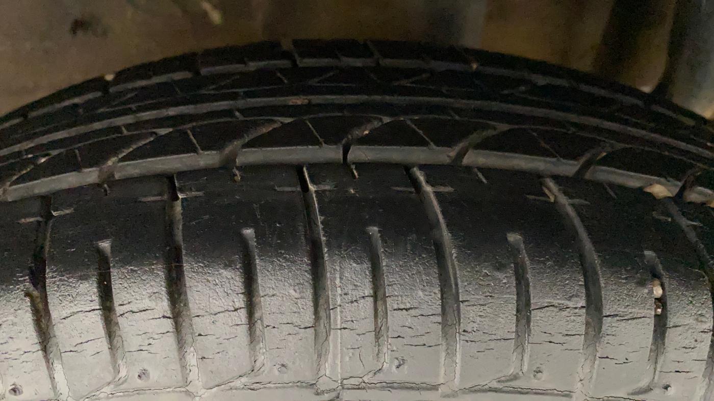 2017 Tata Tiago XE PETROL, Petrol, Manual, 38,063 km, Left Rear Tyre Tread