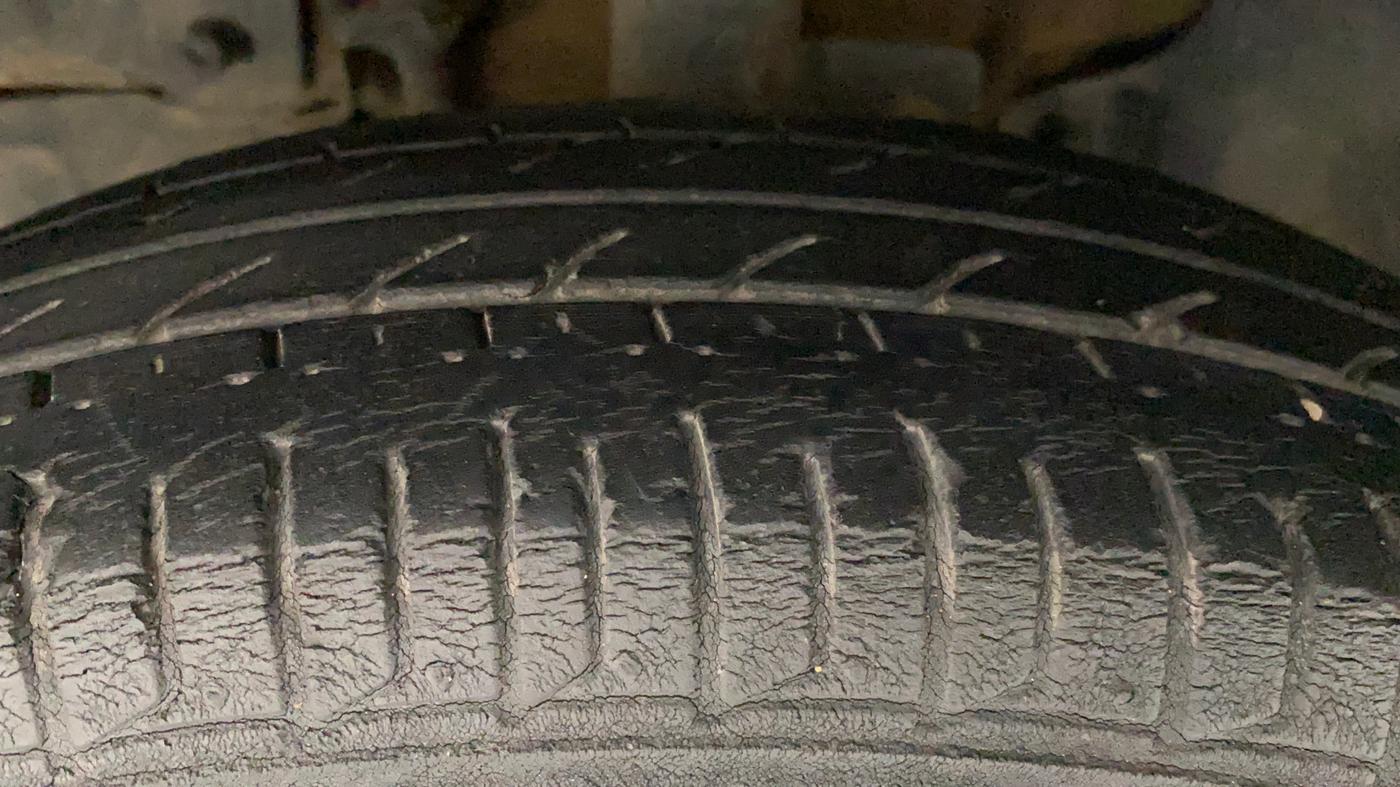 2017 Tata Tiago XE PETROL, Petrol, Manual, 38,063 km, Left Front Tyre Tread