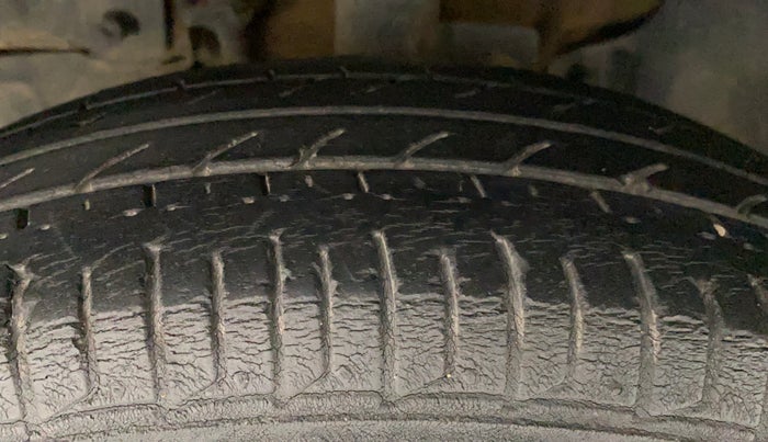 2017 Tata Tiago XE PETROL, Petrol, Manual, 38,063 km, Left Front Tyre Tread