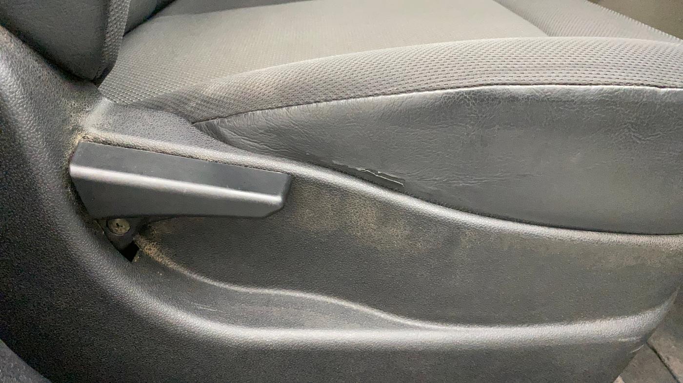 2017 Tata Tiago XE PETROL, Petrol, Manual, 38,063 km, Driver Side Adjustment Panel